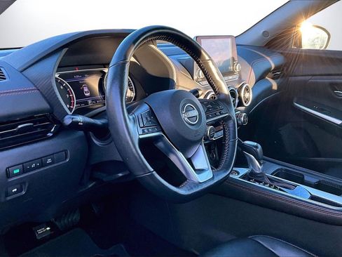 Used 2025 Nissan Sentra SR w/ SR Premium Package image 19