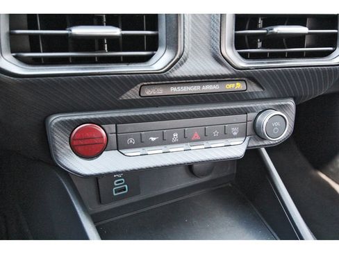 Certified 2024 Ford Mustang Coupe RWD image 21