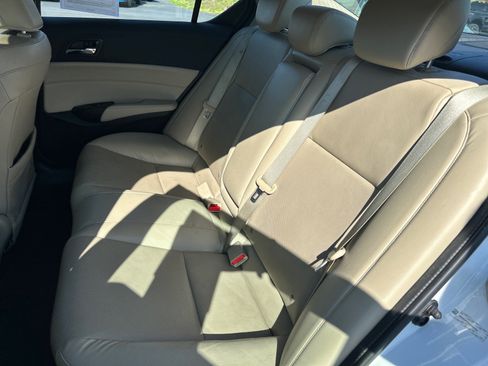 Used 2018 Acura ILX FWD image 10