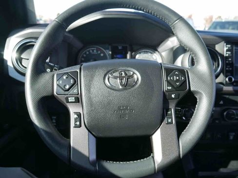 Used 2023 Toyota Tacoma TRD Off-Road image 36