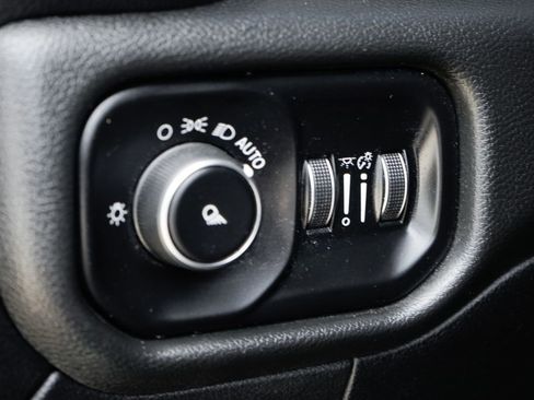 Used 2019 RAM 3500 Tradesman image 21