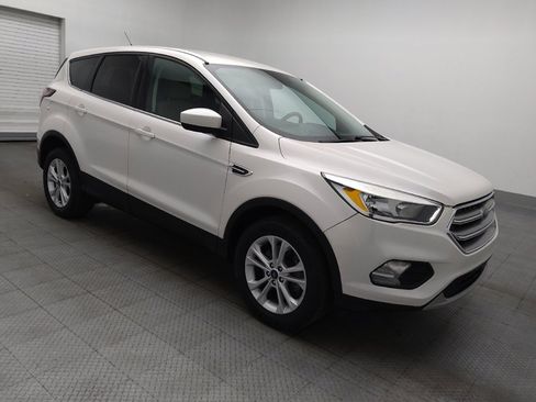 Used 2017 Ford Escape SE image 11