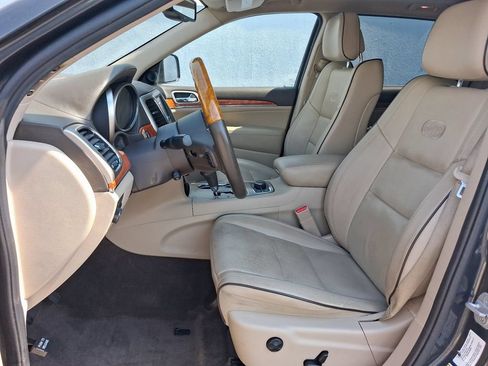 Used 2011 Jeep Grand Cherokee Overland AWD/4WD image 5