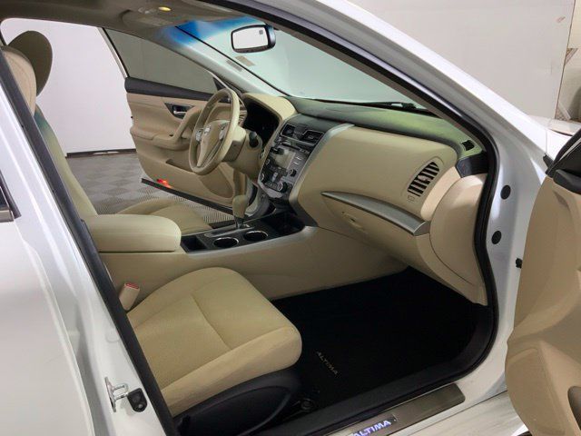 Used 2015 Nissan Altima 2.5 SV w/ Convenience Package FWD image 24