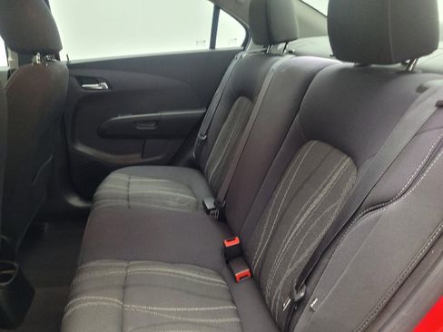 Used 2014 Chevrolet Sonic LT image 18