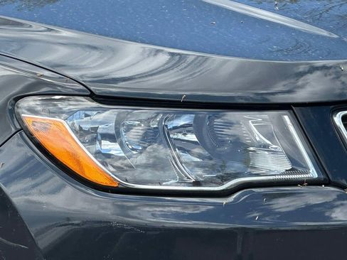 Used 2018 Jeep Compass Limited AWD/4WD image 8