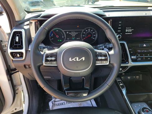 Used 2022 Kia Sorento SX w/ Panoramic Sunroof Package AWD/4WD image 22