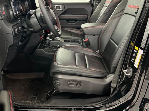 Certified 2024 Jeep Wrangler Unlimited Rubicon image 17