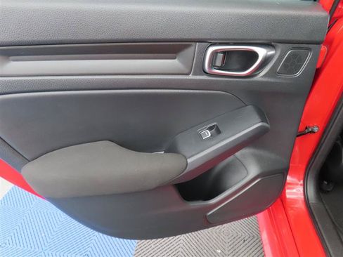 Used 2025 Honda Civic Sport image 28