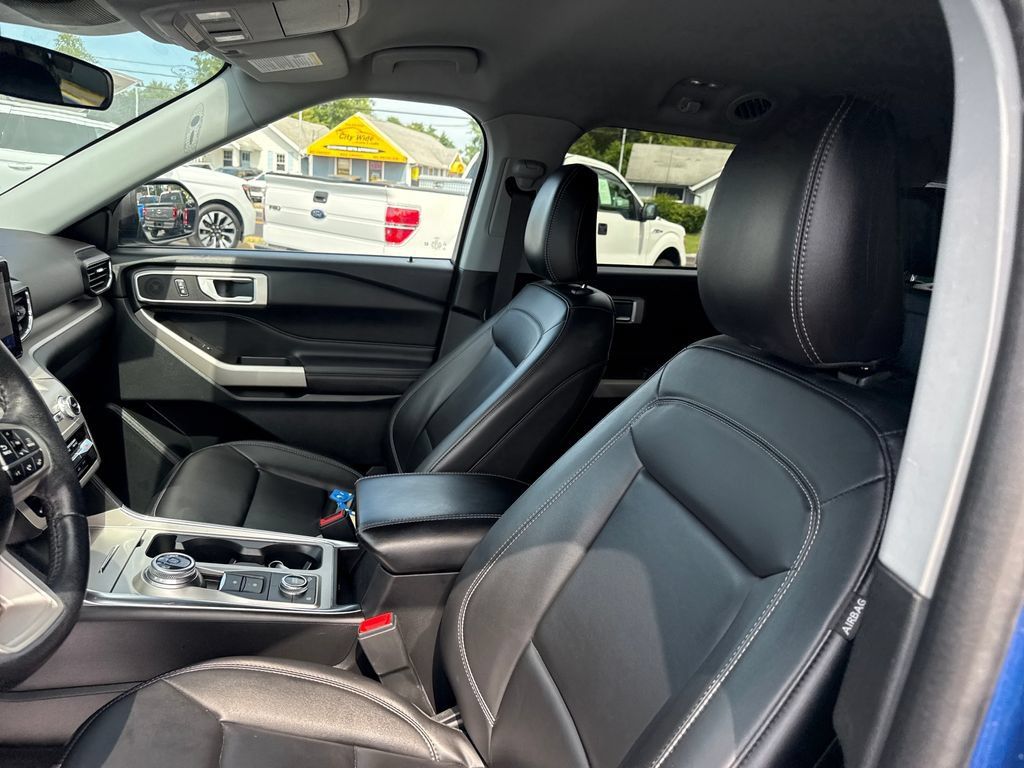 Used 2023 Ford Explorer XLT w/ Equipment Group 202A AWD/4WD image 24