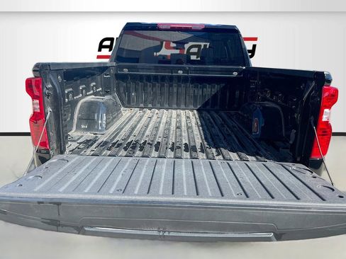 Used 2025 Chevrolet Silverado 1500 Custom Trail Boss w/ Turbomax Blackout Package AWD/4WD image 25