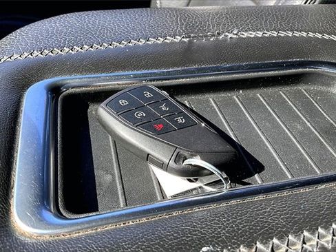 Used 2021 GMC Yukon XL Denali image 34