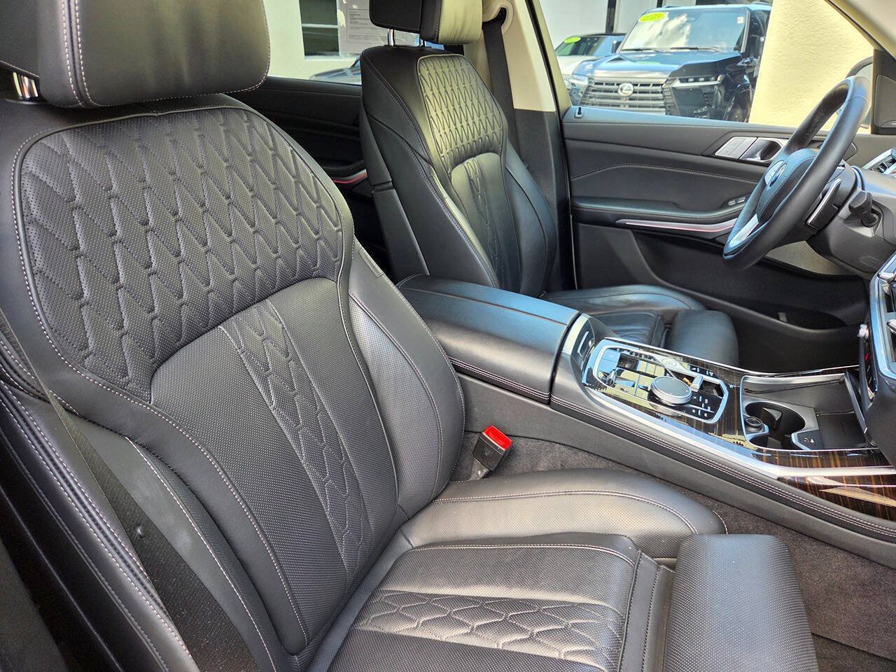 Used 2026 BMW X7 xDrive40i AWD/4WD image 10