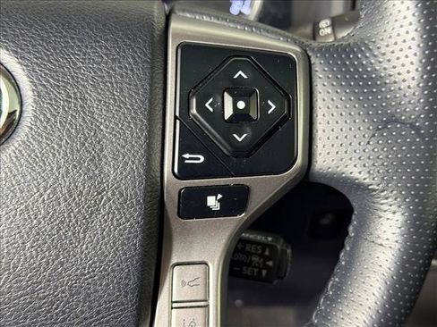 Used 2024 Toyota 4Runner Limited AWD/4WD image 27