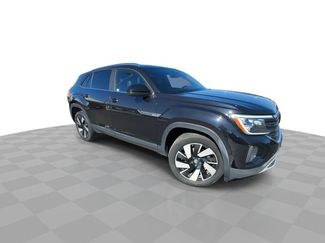 Used 2024 Volkswagen Atlas Cross Sport SE video 2