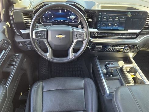 Used 2023 Chevrolet Silverado 1500 LTZ image 16