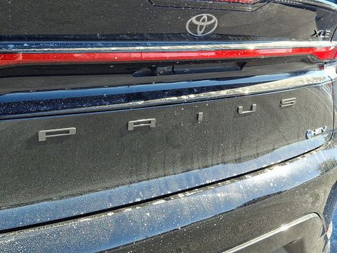 New 2026 Toyota Prius XLE image 5
