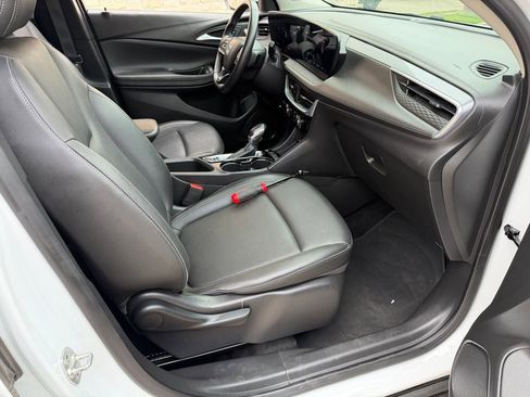 Used 2024 Buick Encore GX Sport Touring image 16