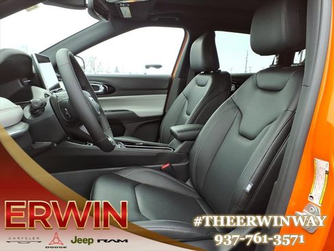 New 2026 Jeep Compass Limited w/ Sun, Sound & Navigation Group image 9