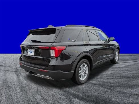 Certified 2026 Ford Explorer Active w/ Active Comfort Package RWD image 4