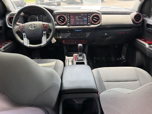 Used 2022 Toyota Tacoma SR5 w/ Technology Package RWD image 22