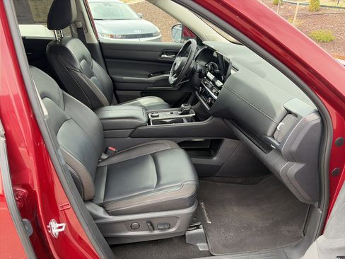 Used 2023 Nissan Pathfinder SL w/ SL Premium Package AWD/4WD image 33