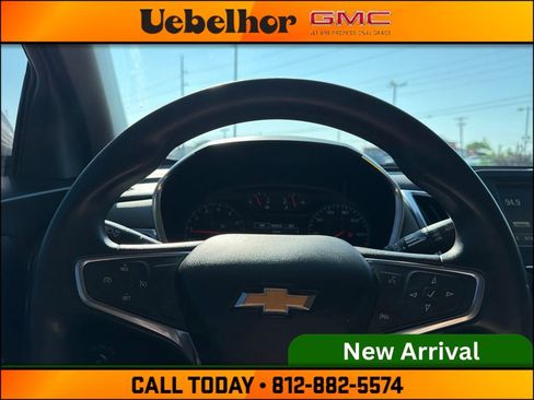 Used 2018 Chevrolet Equinox LT FWD image 26