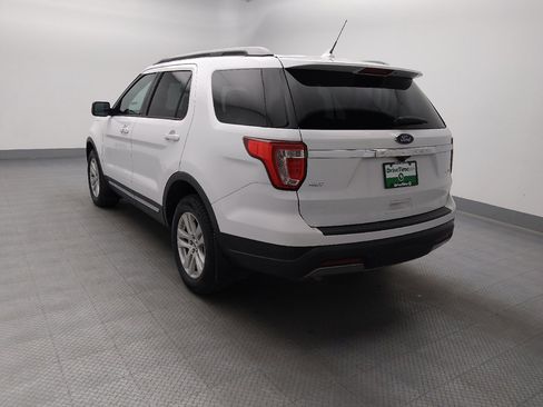 Used 2019 Ford Explorer XLT w/ Equipment Group 202A AWD/4WD image 6