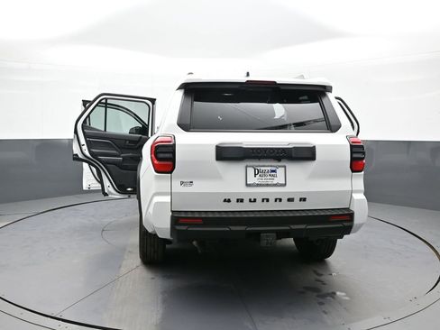 Certified 2025 Toyota 4Runner SR5 image 45