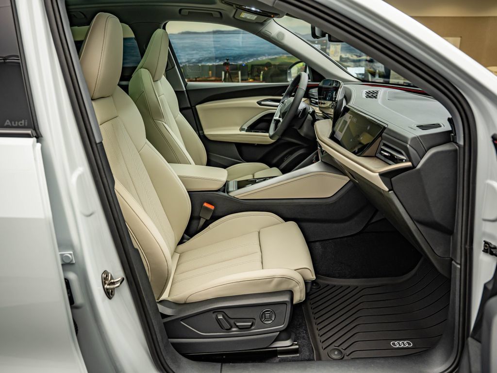 New 2026 Audi Q5 Premium Plus AWD/4WD image 33