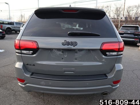 Used 2019 Jeep Grand Cherokee Altitude image 5