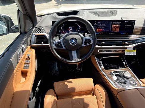 Used 2026 BMW X5 xDrive50e w/ M Sport Package AWD/4WD image 8