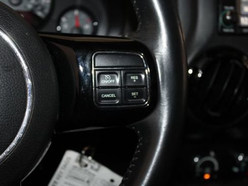Used 2017 Jeep Wrangler Unlimited Sahara AWD/4WD image 21