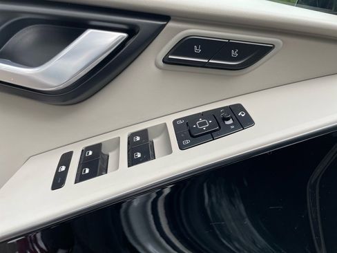 Used 2023 Kia Niro Wave w/ Wave Preserve Package image 8