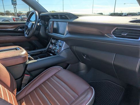 Used 2024 GMC Yukon Denali Ultimate image 30