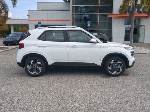 New 2026 Hyundai Venue SEL image 8