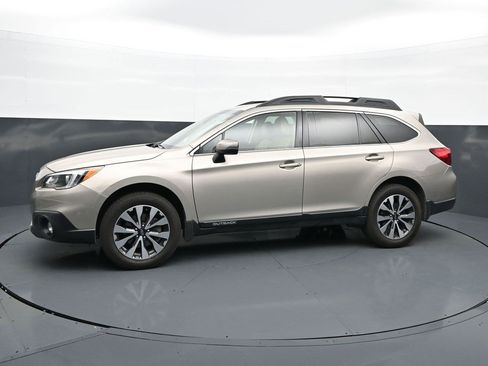 Used 2017 Subaru Outback 2.5i Limited AWD/4WD image 4