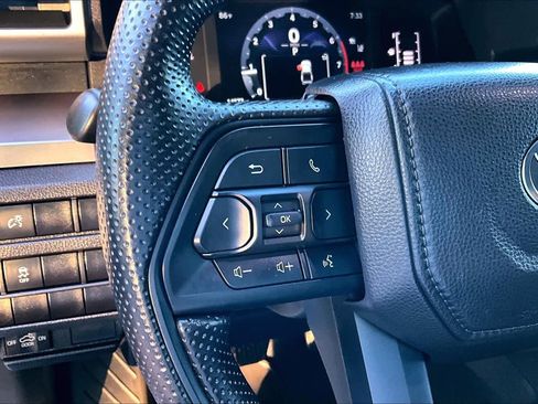 Certified 2024 Toyota Tacoma SR5 AWD/4WD image 22