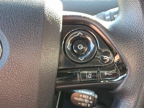 Used 2019 Toyota Prius LE image 22