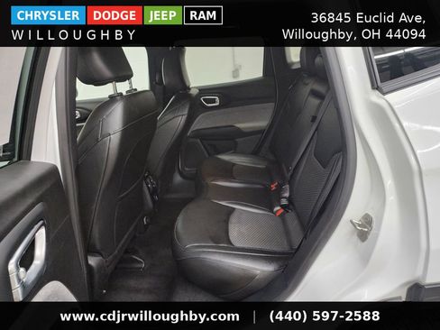 Used 2024 Jeep Compass Latitude AWD/4WD image 26