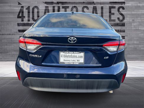 Used 2023 Toyota Corolla LE image 4