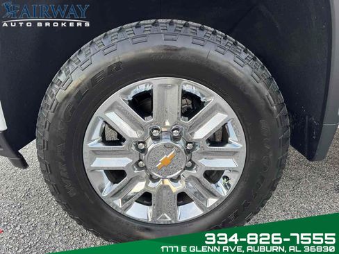Used 2024 Chevrolet Silverado 2500 High Country w/ High Country Premium Package AWD/4WD image 32