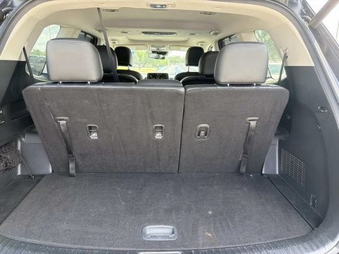 Used 2022 Kia Telluride EX w/ EX Premium Package FWD image 25