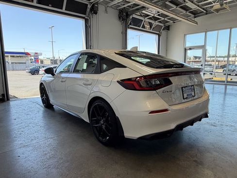 Used 2025 Honda Civic Sport image 5