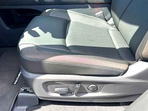 New 2026 Nissan Pathfinder SL w/ Cargo Package FWD image 12