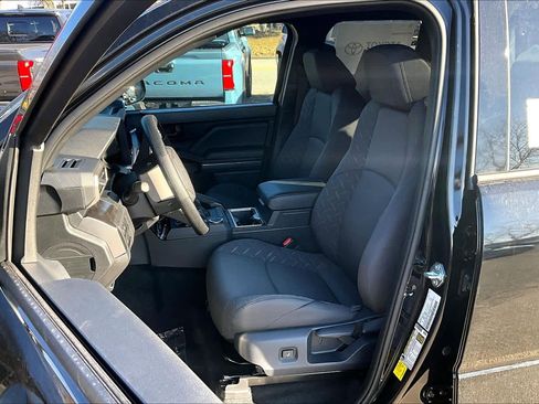 New 2026 Toyota Tacoma SR5 RWD image 9