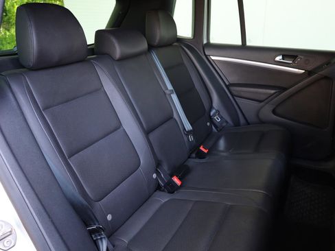 Used 2016 Volkswagen Tiguan R-Line image 25