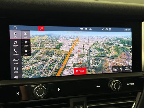 Certified 2024 Porsche Macan AWD/4WD image 19