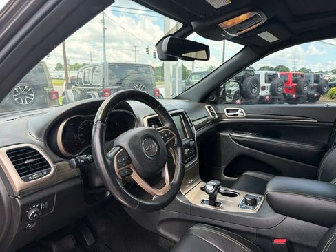 Used 2014 Jeep Grand Cherokee Overland AWD/4WD image 31