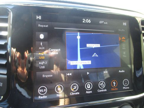 Used 2019 Jeep Grand Cherokee Altitude image 28